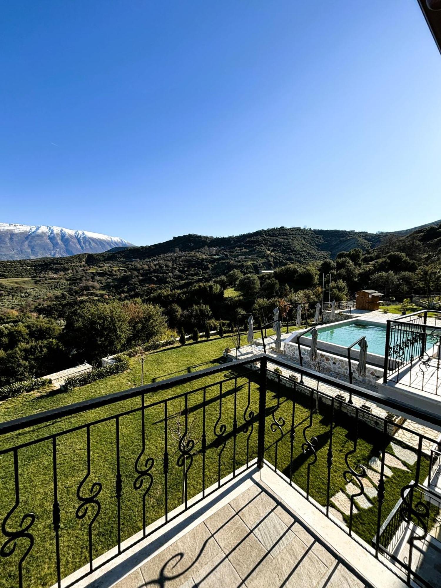 Gle-alb Agrotourism Hotel Tepelene