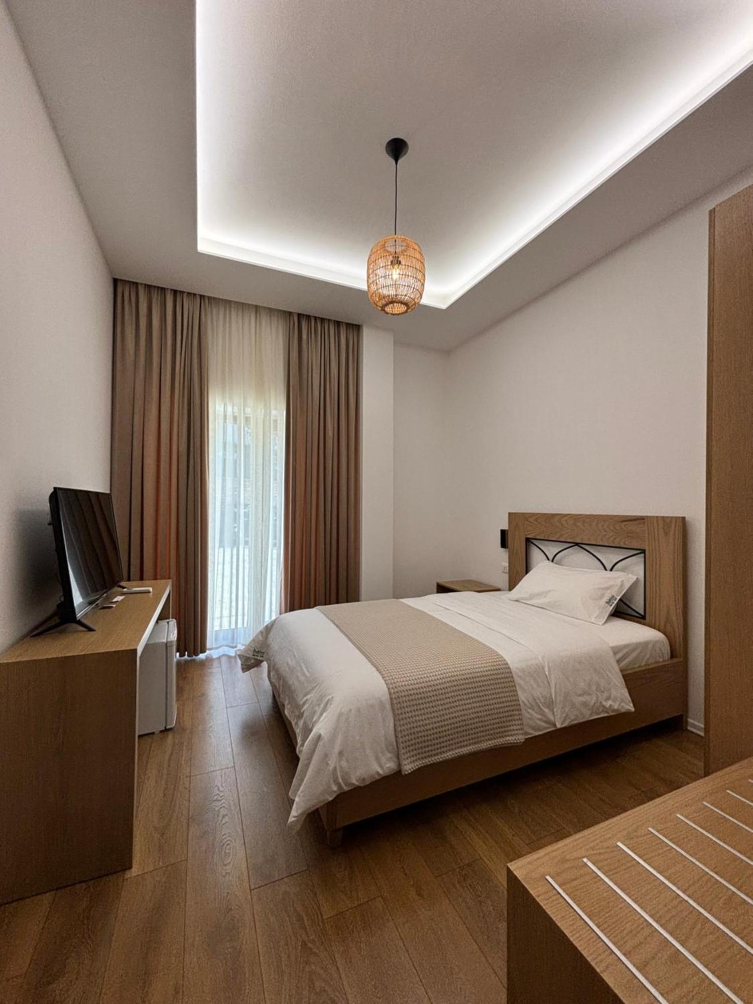 Gle-alb Agrotourism Hotel